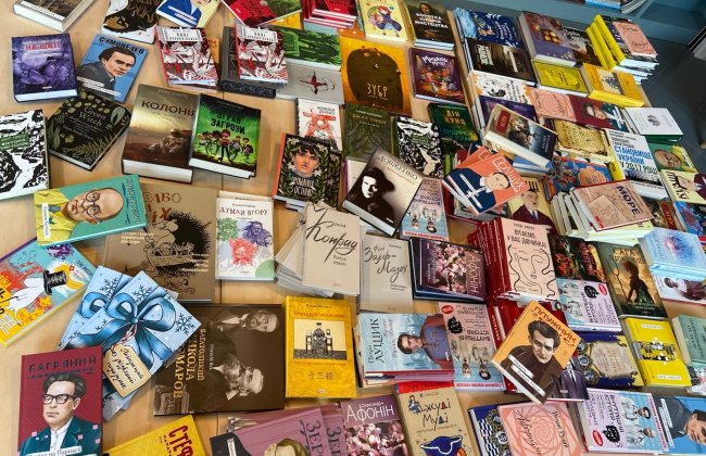 Książki do biblioteki od Ministra Spraw Zagranicznych Ukrainy Andrija Sybihy