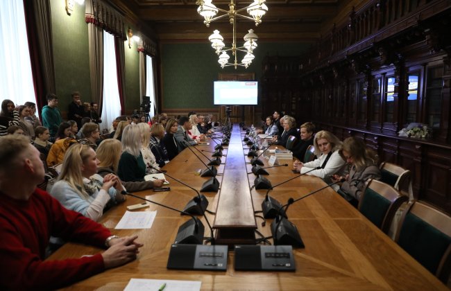 W Politechnice Lwowskiej odbył się panel dyskusyjny „Język ukraiński: nowe konteksty istnienia”