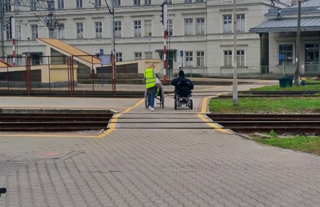 Nieprzerwana pomoc na dworcu